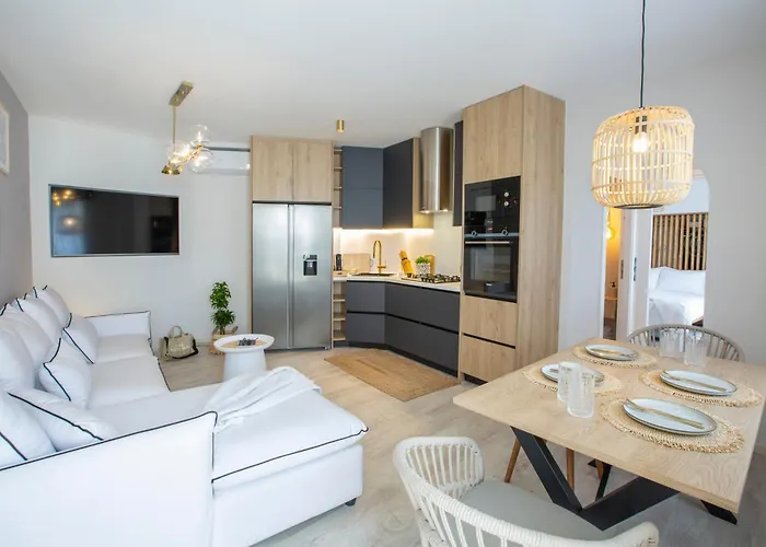 Montem Et Mare Lefkada